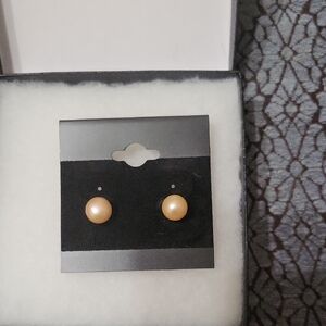 LOW START!!! Genuine Pearl Stud Earrings